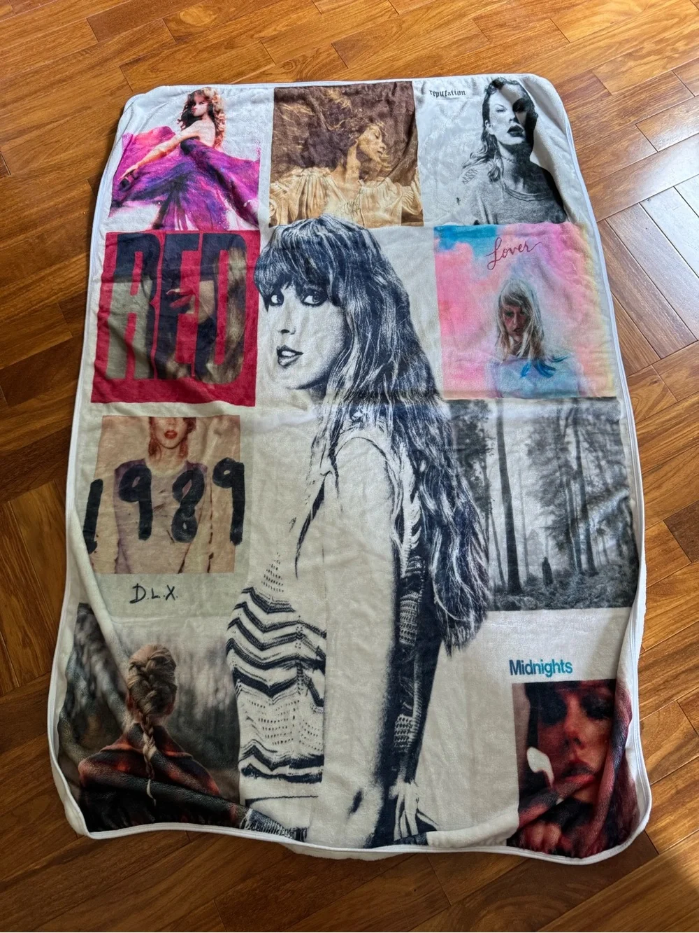 Taylor Swifts ERAS TOUR blanket
